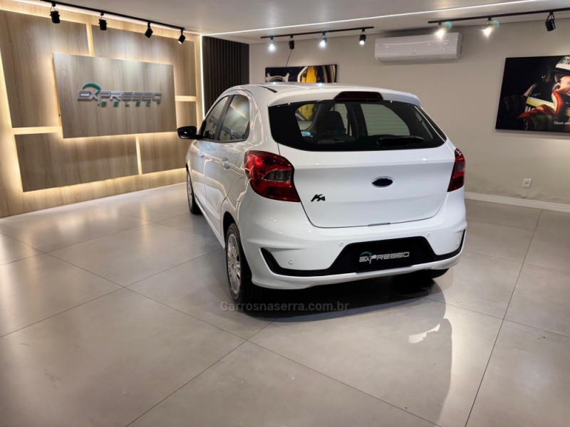 KA 1.0 SE PLUS 12V FLEX 4P MANUAL - 2019 - CANOAS