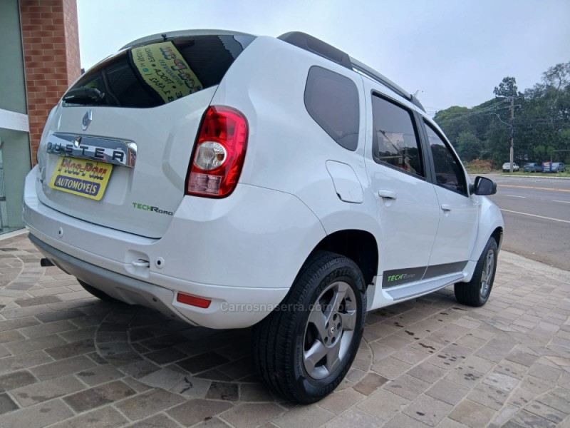 DUSTER 1.6 DYNAMIQUE 4X2 16V FLEX 4P MANUAL - 2014 - NOVA PETRóPOLIS