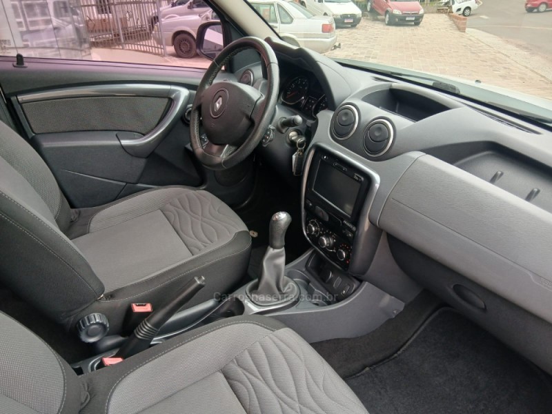 DUSTER 1.6 DYNAMIQUE 4X2 16V FLEX 4P MANUAL - 2014 - NOVA PETRóPOLIS
