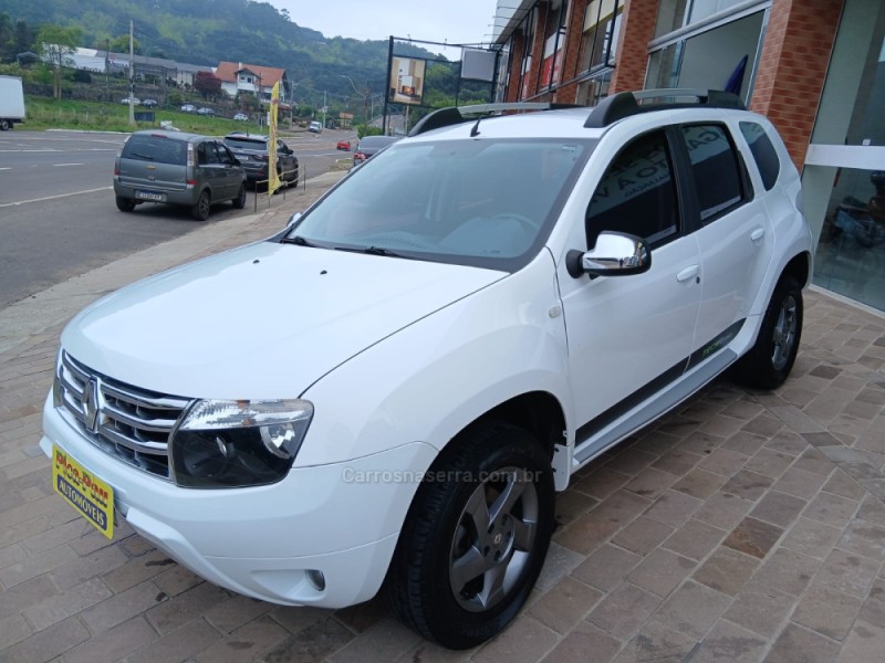 DUSTER 1.6 DYNAMIQUE 4X2 16V FLEX 4P MANUAL - 2014 - NOVA PETRóPOLIS