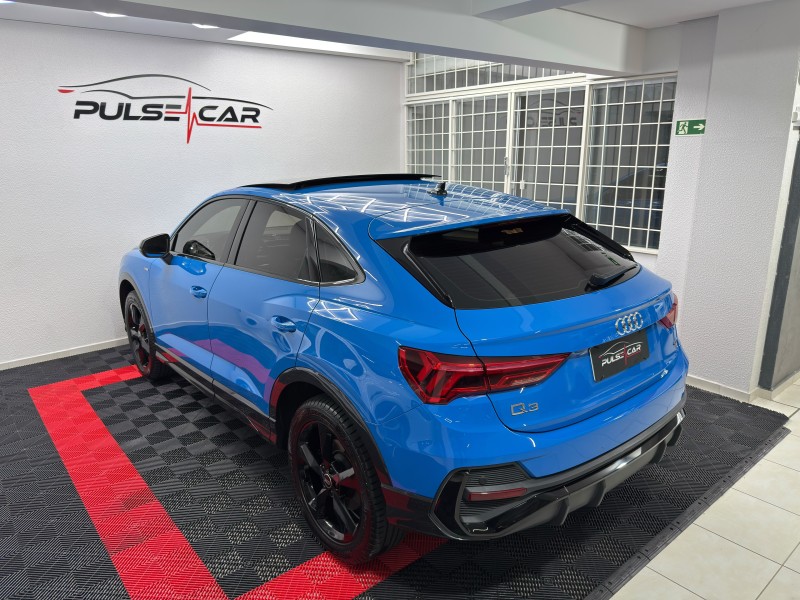 Q3 2.0 TFSI SPORTBACK PERFORMANCE BLACK QUATTRO GASOLINA 4P AUTOMÁTICO - 2022 - CAXIAS DO SUL