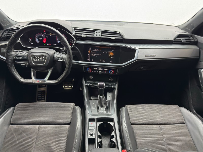 Q3 2.0 TFSI SPORTBACK PERFORMANCE BLACK QUATTRO GASOLINA 4P AUTOMÁTICO - 2022 - CAXIAS DO SUL