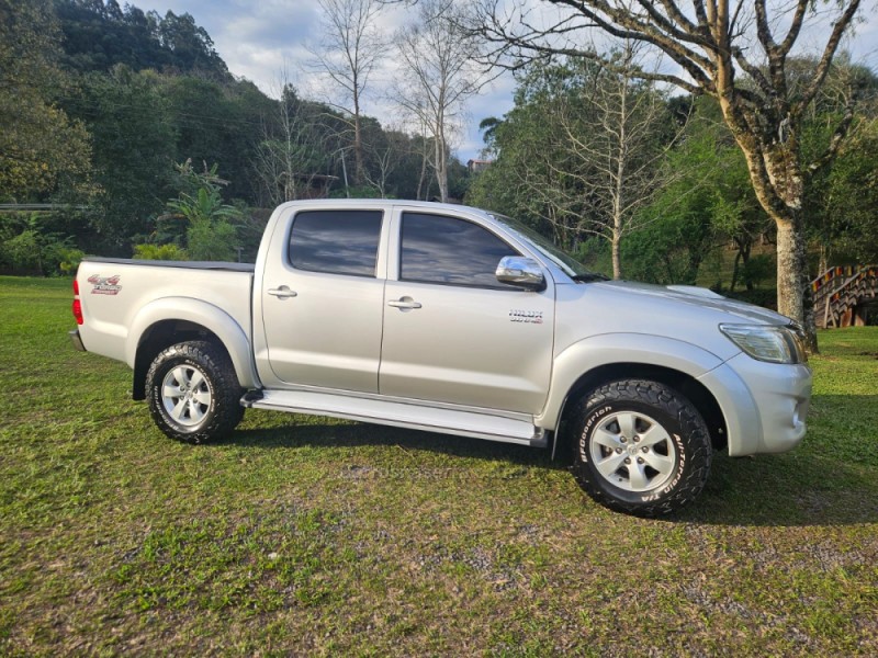 HILUX 3.0 SRV 4X4 CD 16V TURBO INTERCOOLER DIESEL 4P AUTOMÁTICO - 2014 - PICADA CAFé