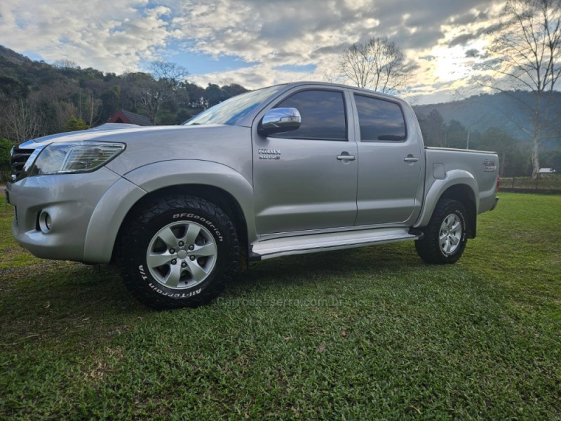hilux 3.0 srv 4x4 cd 16v turbo intercooler diesel 4p automatico 2014 picada cafe