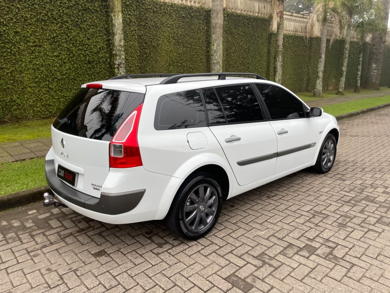 MÉGANE 1.6 DYNAMIQUE GRAND TOUR 16V FLEX 4P MANUAL - 2011 - CAXIAS DO SUL