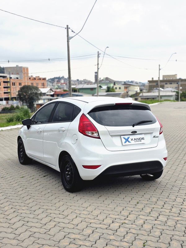 FIESTA 1.5 S HATCH 16V FLEX 4P MANUAL - 2014 - FLORES DA CUNHA