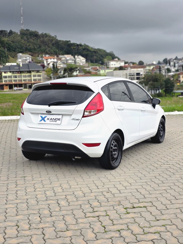 FIESTA 1.5 S HATCH 16V FLEX 4P MANUAL - 2014 - FLORES DA CUNHA