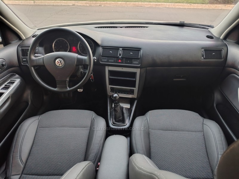 GOLF 1.6 MI SPORTLINE 8V FLEX 4P MANUAL - 2010 - GUAPORé