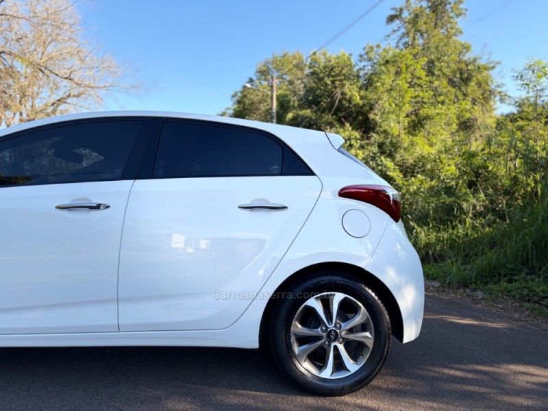 HB20 1.6 COPA DO MUNDO 16V FLEX 4P AUTOMÁTICO - 2015 - FELIZ