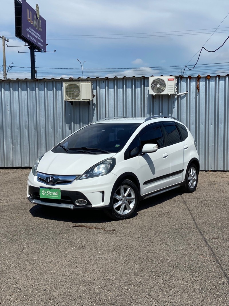 FIT 1.5 TWIST 16V FLEX 4P AUTOMÁTICO - 2014 - SAPIRANGA