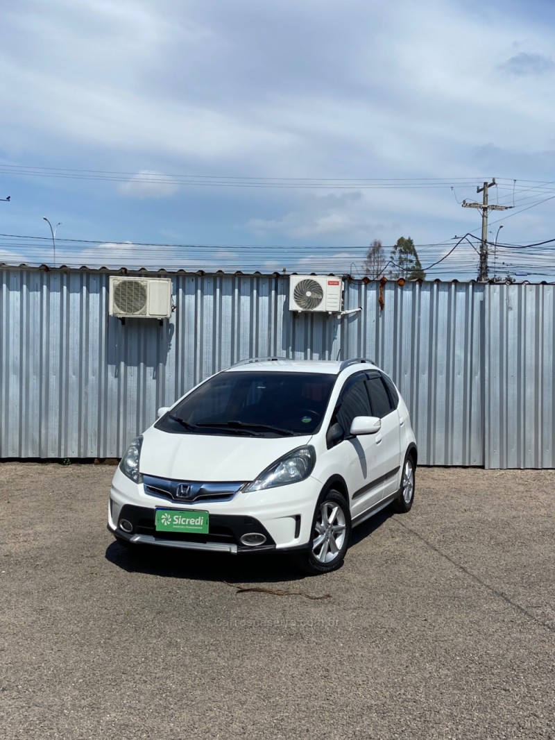 fit 1.5 twist 16v flex 4p automatico 2014 sapiranga