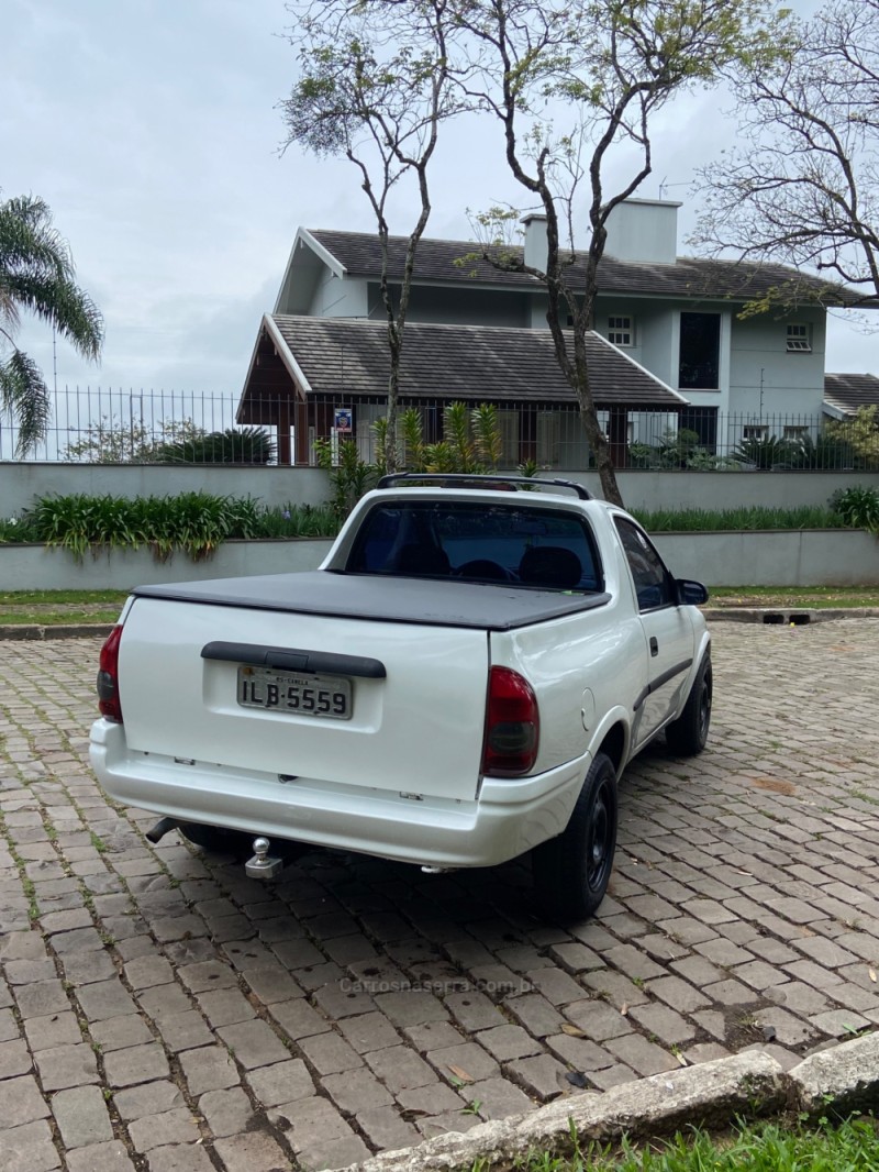CORSA 1.6 MPFI GL CS PICK-UP 8V GASOLINA 2P MANUAL - 2003 - SAPIRANGA