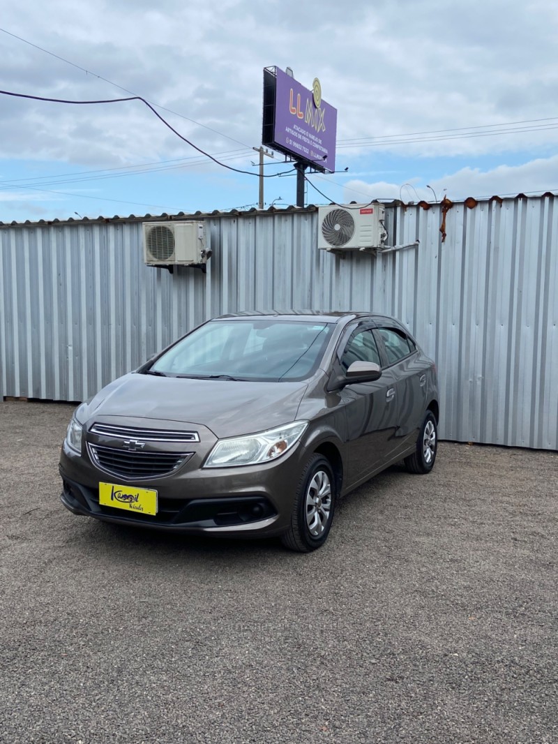 ONIX 1.0 LT 8V FLEX 4P MANUAL - 2014 - SAPIRANGA