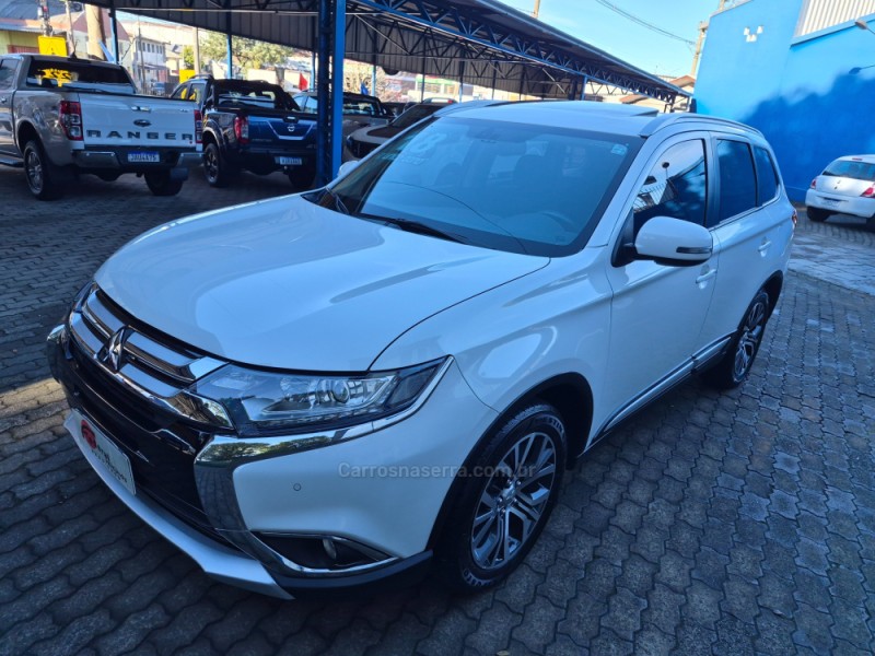 outlander 2.0 comfort 16v gasolina 4p automatico 2018 caxias do sul
