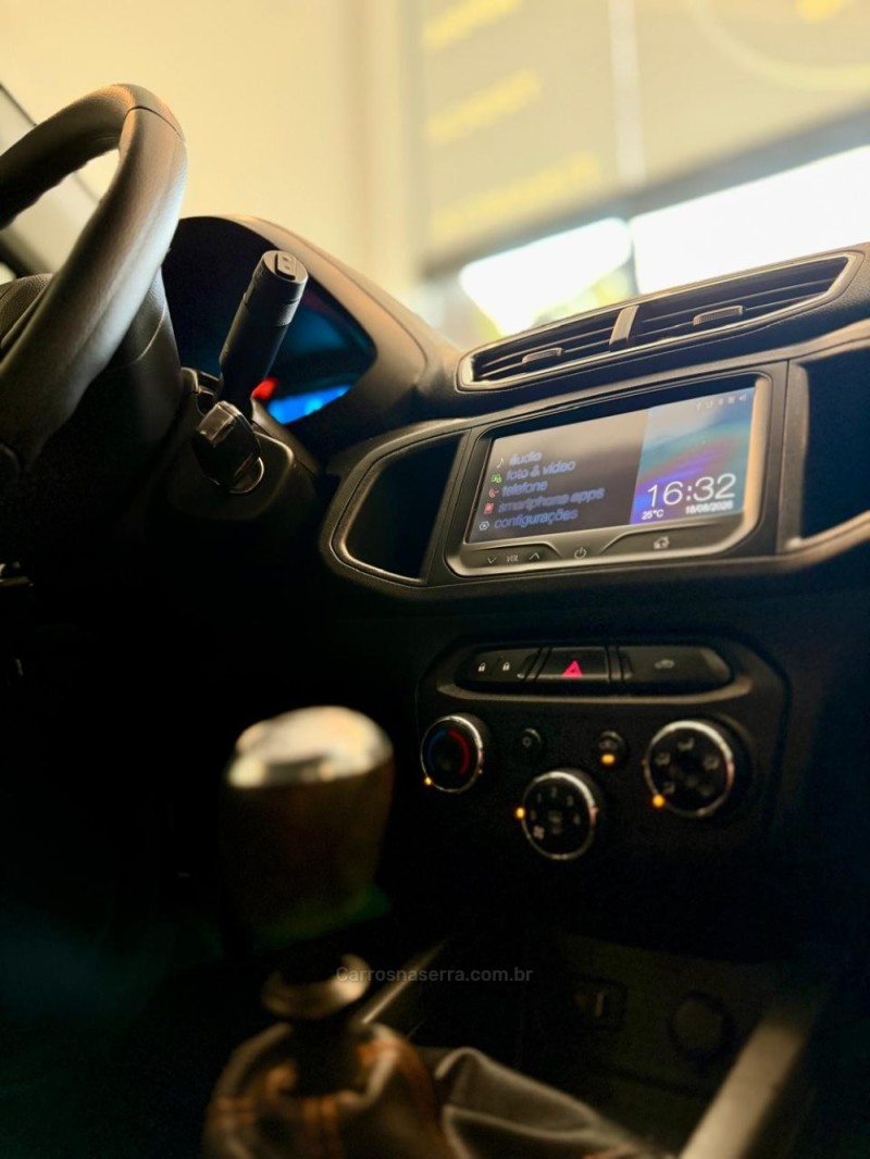 ONIX 1.4 MPFI LTZ 8V FLEX 4P MANUAL - 2014 - BENTO GONçALVES