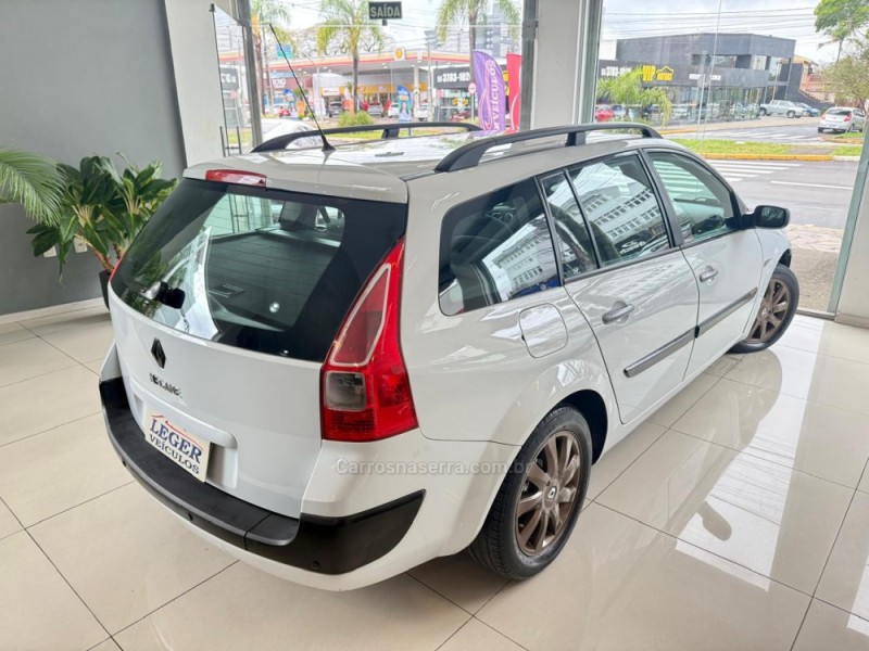 MÉGANE 1.6 DYNAMIQUE GRAND TOUR 16V FLEX 4P MANUAL - 2012 - SãO LEOPOLDO