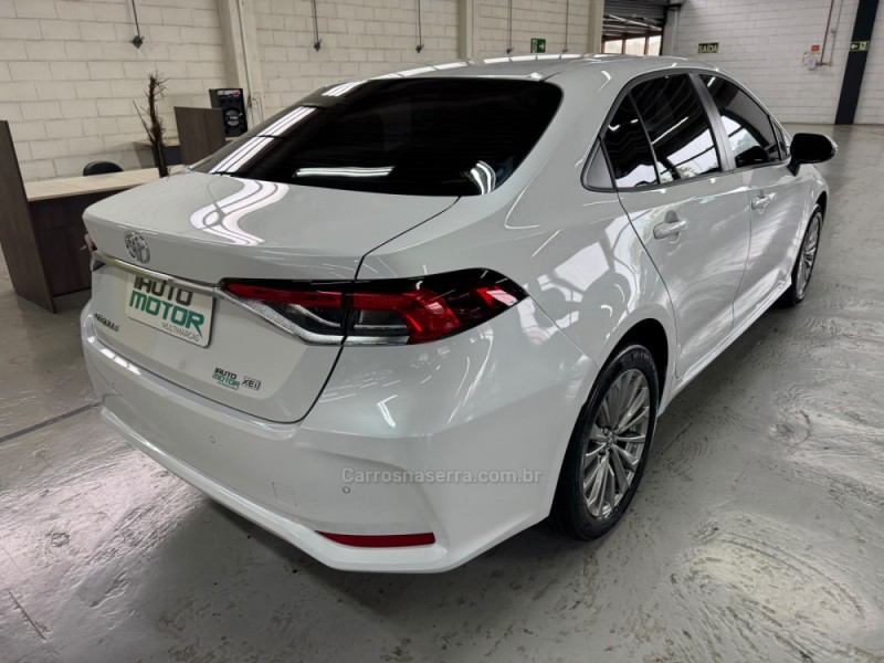 COROLLA 2.0 XEI 16V FLEX 4P AUTOMÁTICO - 2024 - CAXIAS DO SUL