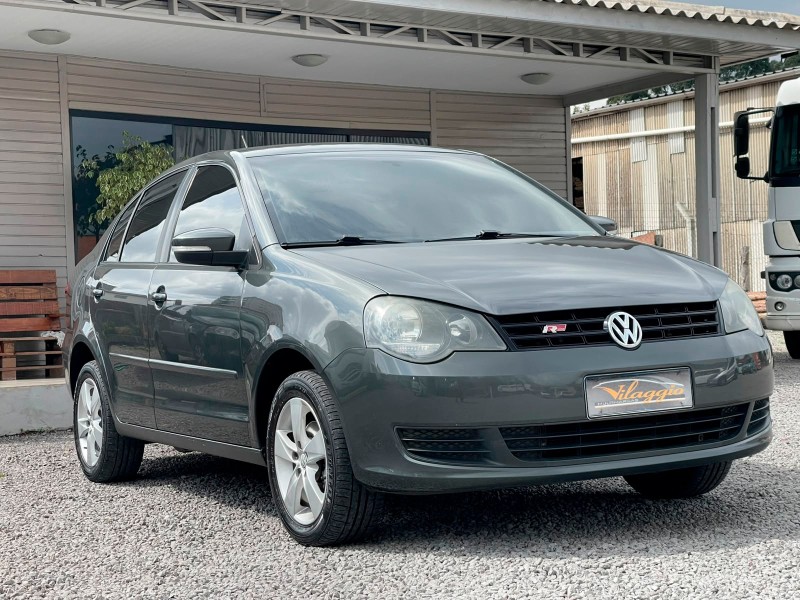 POLO SEDAN 1.6 MI 8V FLEX 4P MANUAL - 2014 - CAXIAS DO SUL