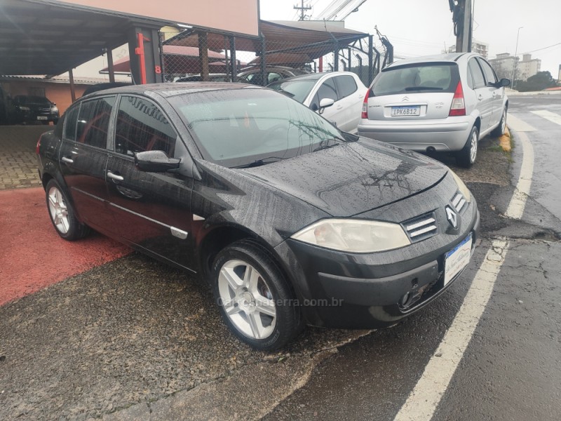 MÉGANE 1.6 EXPRESSION 16V FLEX 4P MANUAL - 2011 - FARROUPILHA