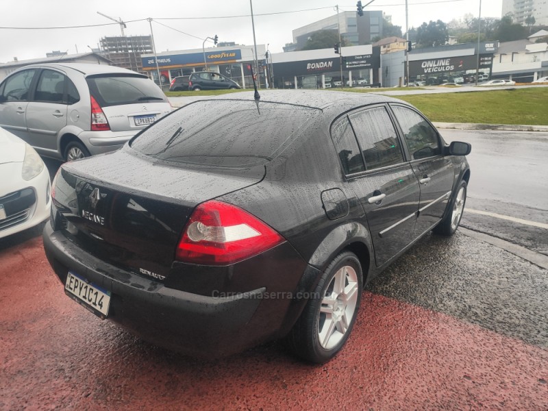 MÉGANE 1.6 EXPRESSION 16V FLEX 4P MANUAL - 2011 - FARROUPILHA