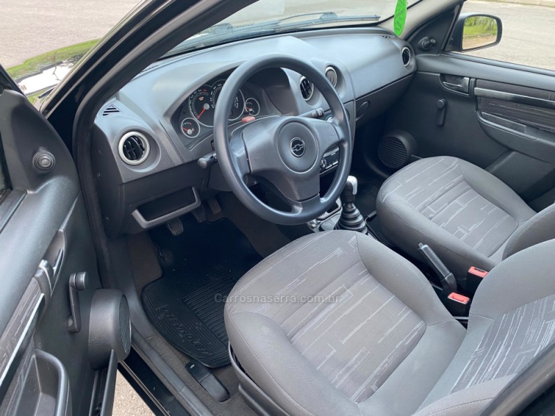 PRISMA 1.0 MPFI VHCE MAXX 8V FLEX 4P MANUAL - 2010 - CAXIAS DO SUL