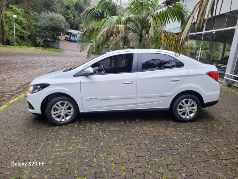 PRISMA 1.4 MPFI LTZ 8V FLEX 4P MANUAL - 2014 - NOVA PRATA