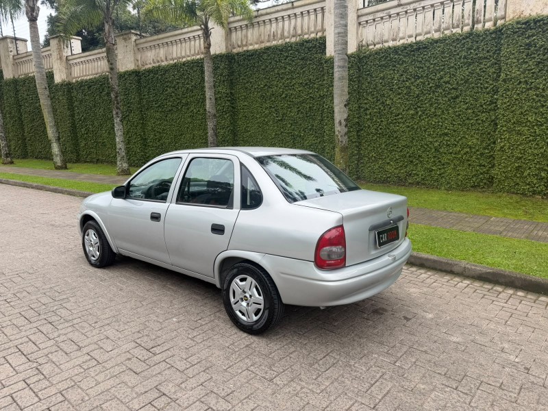 CLASSIC 1.0 MPFI LIFE 8V GASOLINA 4P MANUAL - 2005 - CAXIAS DO SUL