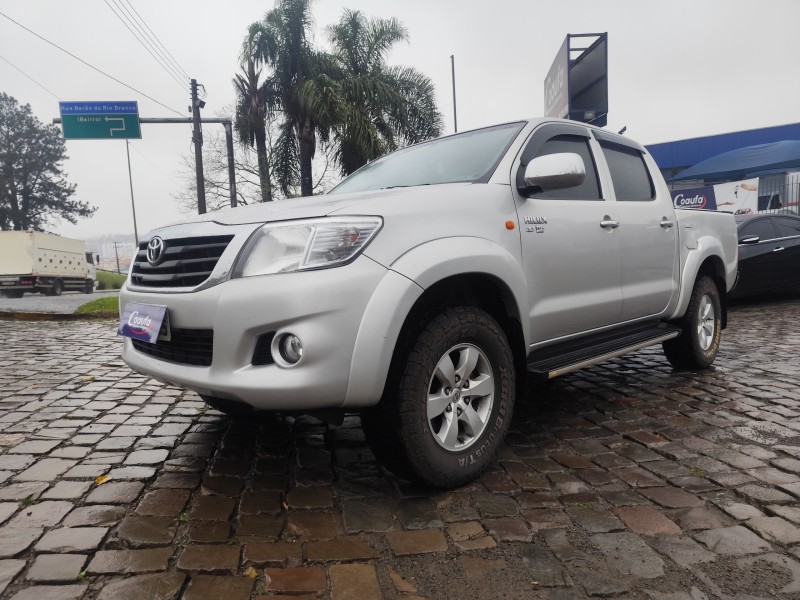 hilux 2.7 sr 4x2 cd 16v gasolina 4p automatico 2014 farroupilha