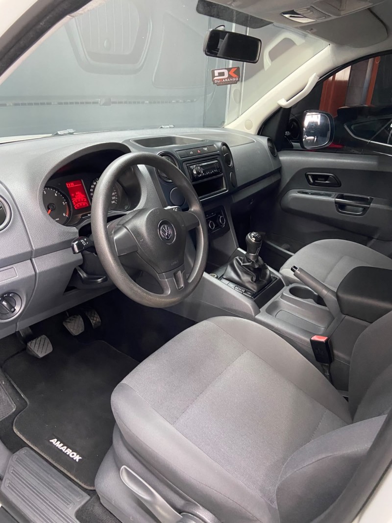 AMAROK 2.0 TRENDLINE 4X4 CD 16V TURBO INTERCOOLER DIESEL 4P MANUAL - 2015 - FARROUPILHA