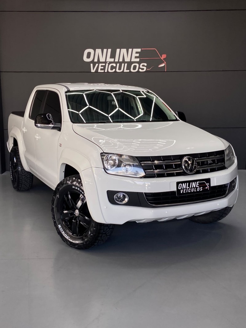 AMAROK 2.0 TRENDLINE 4X4 CD 16V TURBO INTERCOOLER DIESEL 4P MANUAL - 2015 - FARROUPILHA