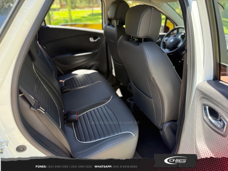 CAPTUR 1.6 16V INTENSE BOSE FLEX 4P AUTOMÁTICO - 2018 - CARLOS BARBOSA