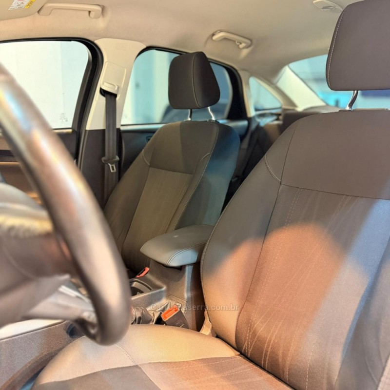 FOCUS 2.0 SE 16V FLEX 4P AUTOMÁTICO - 2017 - NOVO HAMBURGO