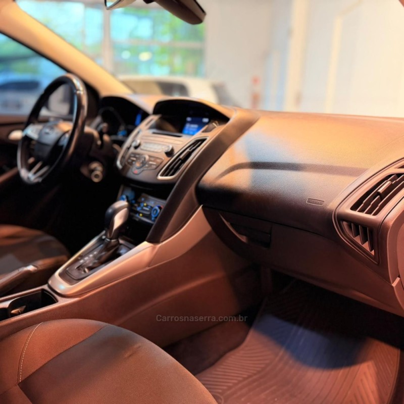 FOCUS 2.0 SE 16V FLEX 4P AUTOMÁTICO - 2017 - NOVO HAMBURGO