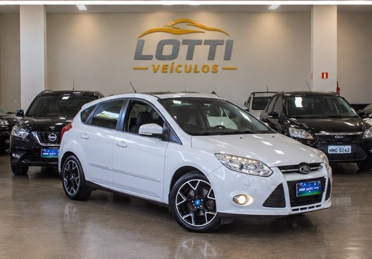 focus 2.0 titanium plus 16v flex 4p automatico 2014 farroupilha