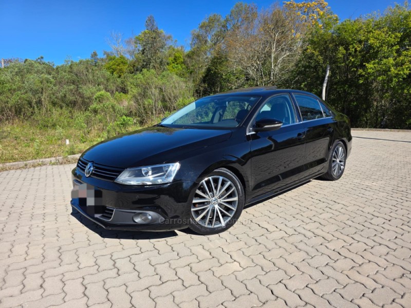 JETTA 2.0 TSI HIGHLINE 200CV GASOLINA 4P TIPTRONIC