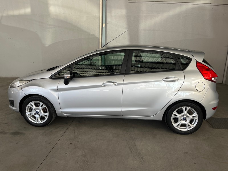 fiesta 1.6 se hatch 16v flex 4p manual 2014 caxias do sul