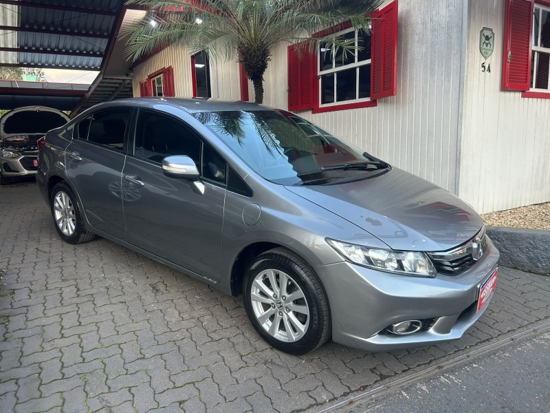 civic 1.8 lxl se 16v flex 4p automatico 2014 tres coroas