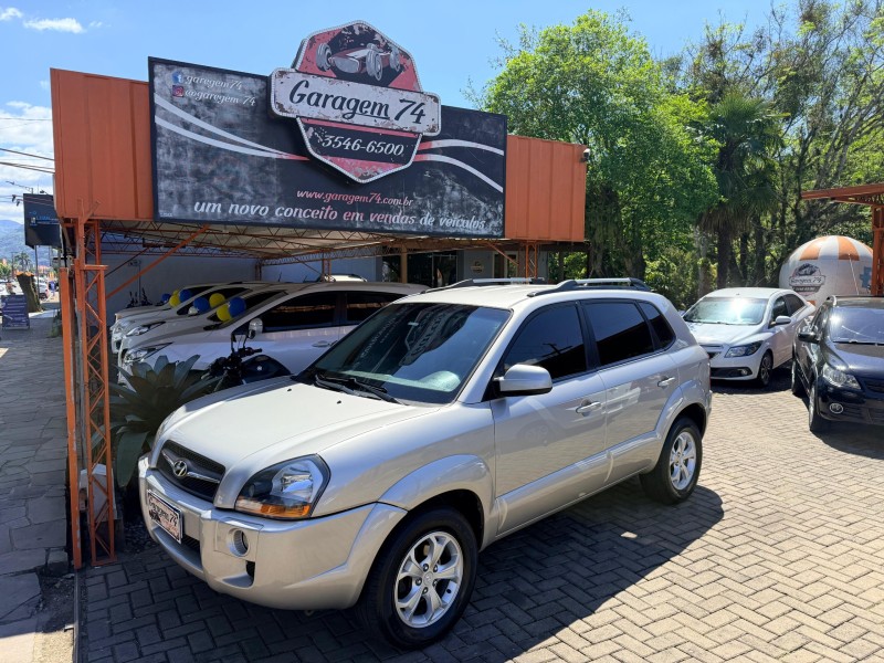 tucson 2.0 mpfi gl 16v 142cv 2wd gasolina 4p manual 2010 tres coroas