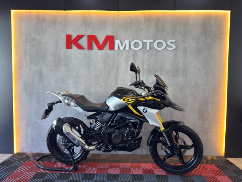 g 310gs  2022 portao