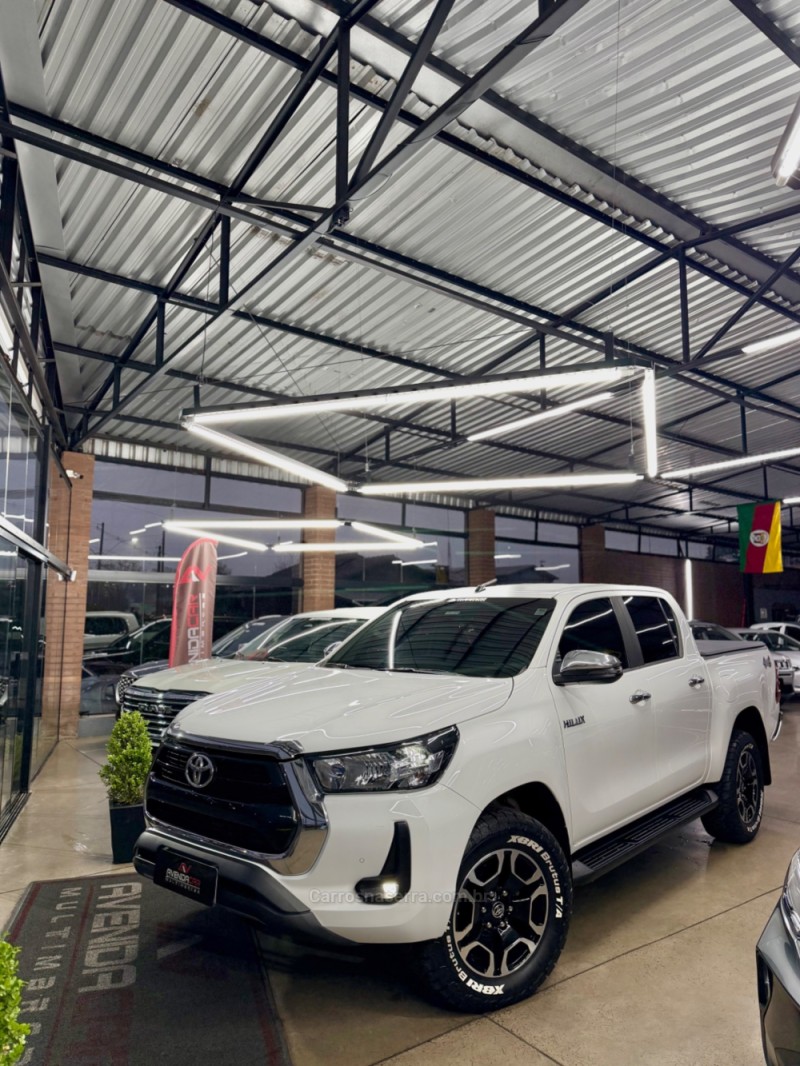 hilux 2.8 srv 4x4 cd 16v diesel 4p automatico 2021 canela
