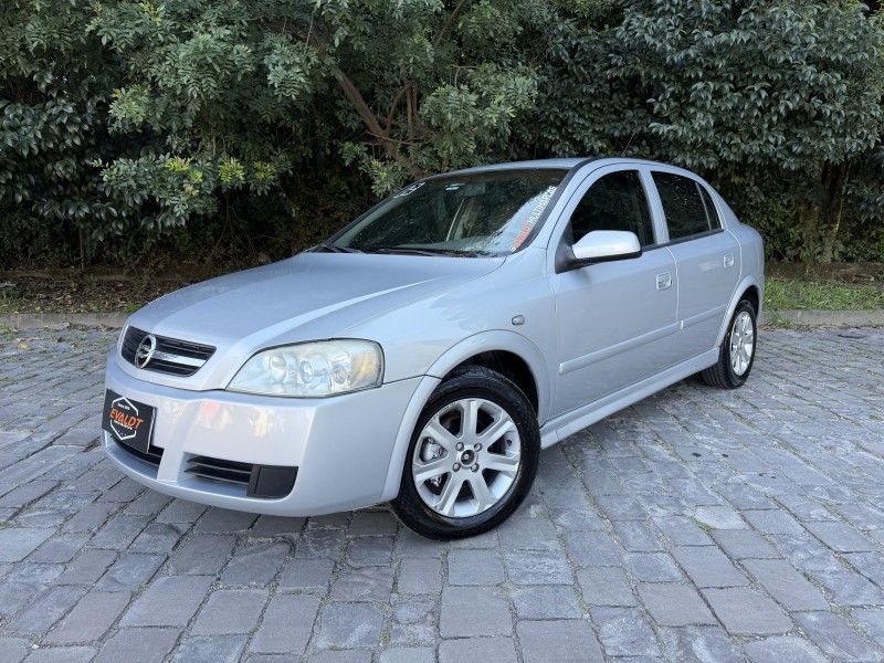 astra 2.0 mpfi cd 8v gasolina 4p manual 2003 caxias do sul