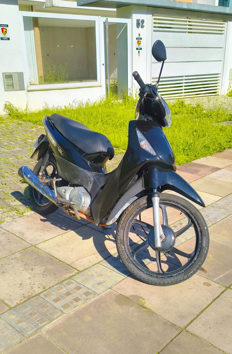 BIZ 125 ES