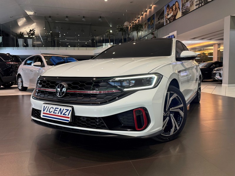 jetta 2.0 16v tsi gli 350 gasolina 4p automatico 2024 farroupilha
