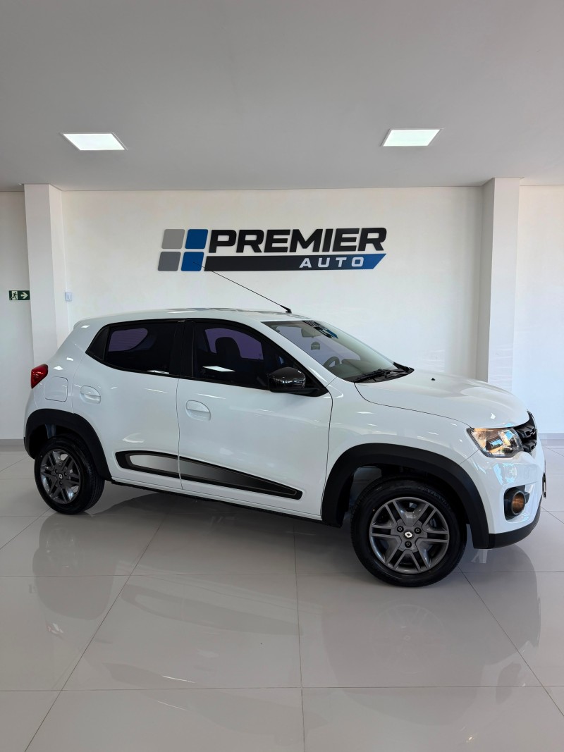 kwid 1.0 12v sce flex intense manual 2022 caxias do sul