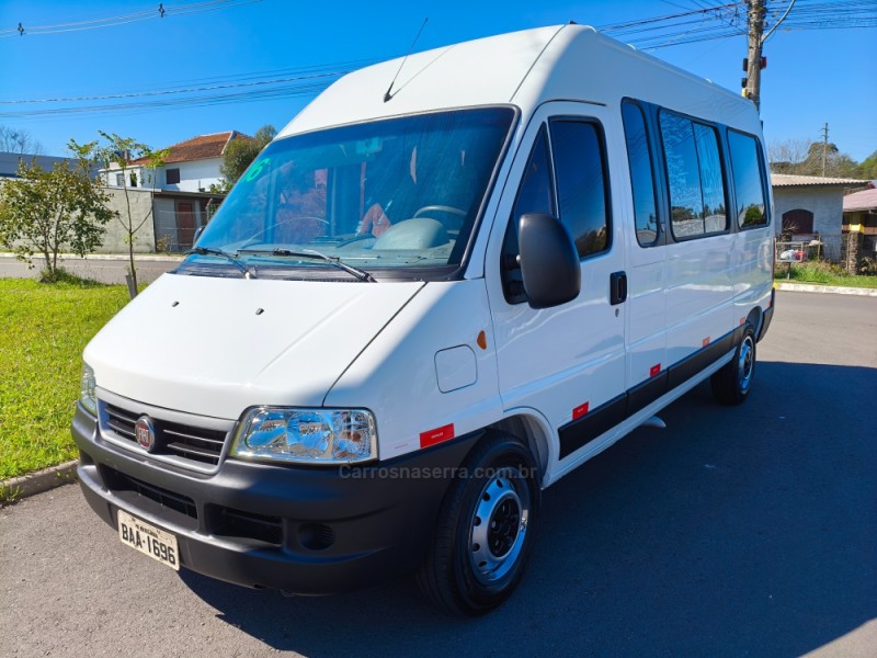 ducato 2.3 minibus 16 lugares teto alto 16v turbo intercooler diesel manual 2016 caxias do sul
