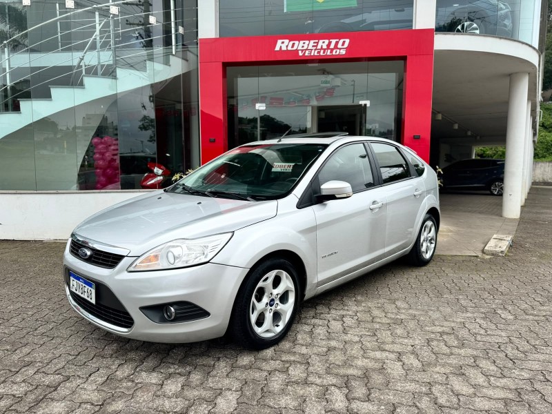 focus 2.0 titanium hatch 16v flex 4p automatico 2013 bento goncalves