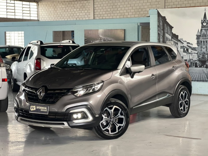 captur 1.3 iconic 16v turbo flex 4p automatico 2023 caxias do sul