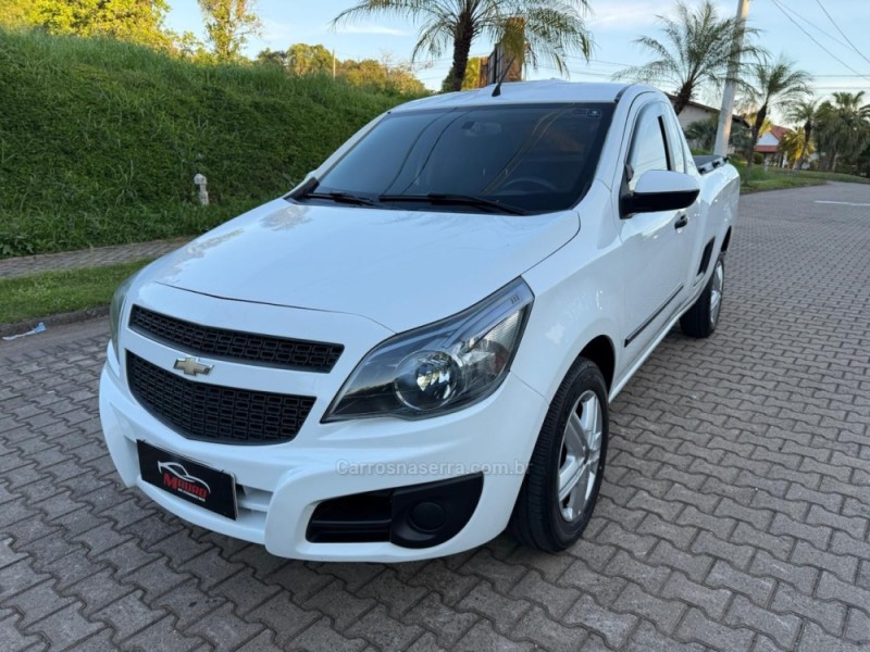 montana 1.4 mpfi ls cs 8v flex 2p manual 2013 ivoti