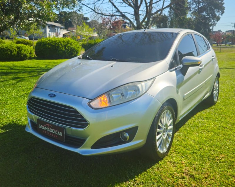 FIESTA 1.6 TITANIUM PLUS HATCH 16V FLEX 4P AUTOMÁTICO
