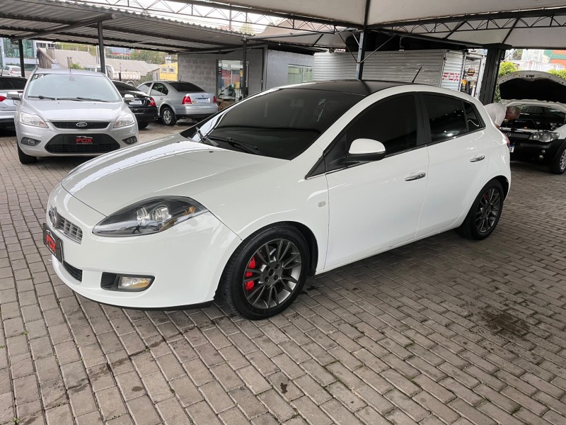 bravo 1.8 essence 16v flex 4p automatizado 2014 caxias do sul